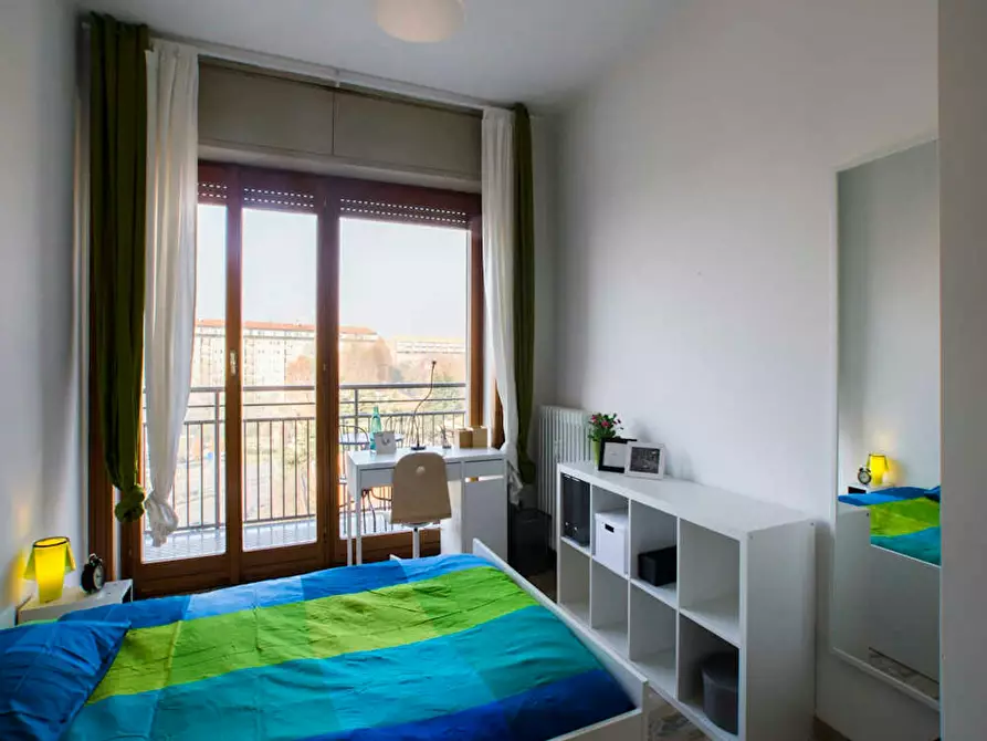 Immagine 8 di Camera in affitto  in Piazza Carlo Stuparich a Milano