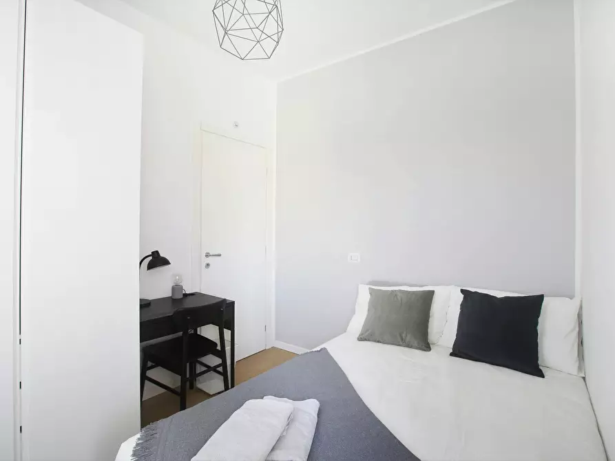 Immagine 4 di Camera in affitto  in Via Carlo Marx a Milano