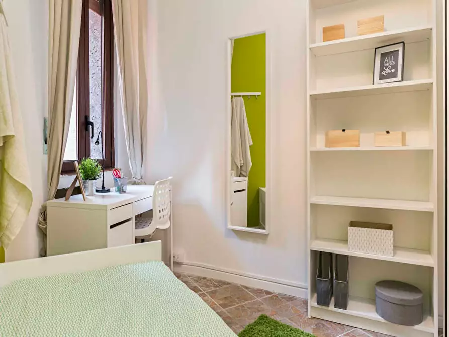 Immagine 2 di Camera in affitto  in Largo Cavalieri di Malta a Milano