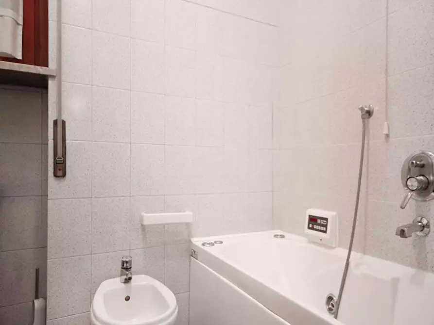 Immagine 10 di Camera in affitto  in Via Imperia a Milano