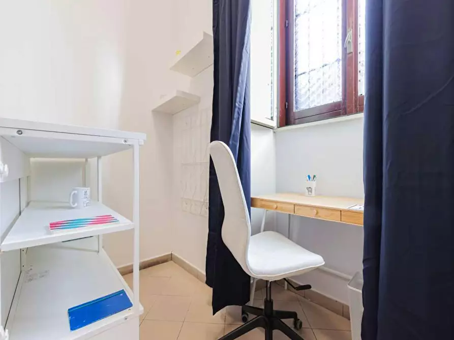 Immagine 1 di Camera in affitto  in Via Boncompagni a Roma