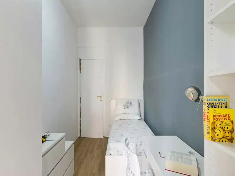 Immagine 2 di Camera in affitto  in Via Damaso Cerquetti a Roma