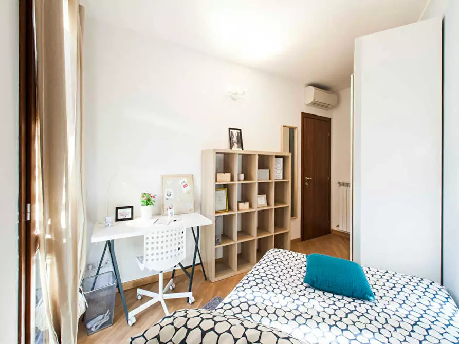 Immagine 2 di Camera in affitto  in Via Privata San Martiniano a Milano