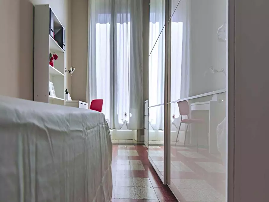 Immagine 2 di Camera in affitto  in Via Spalato a Milano