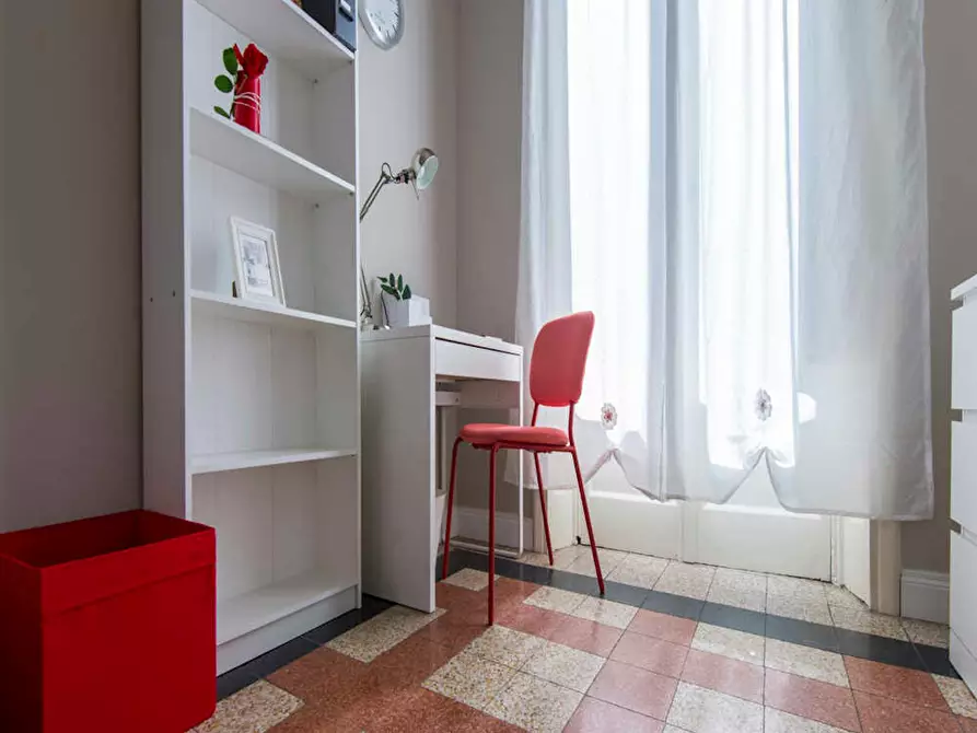 Immagine 5 di Camera in affitto  in Via Spalato a Milano