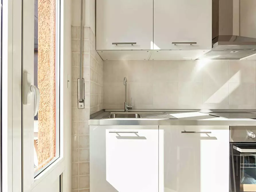 Immagine 6 di Camera in affitto  in Via Pantigliate a Milano