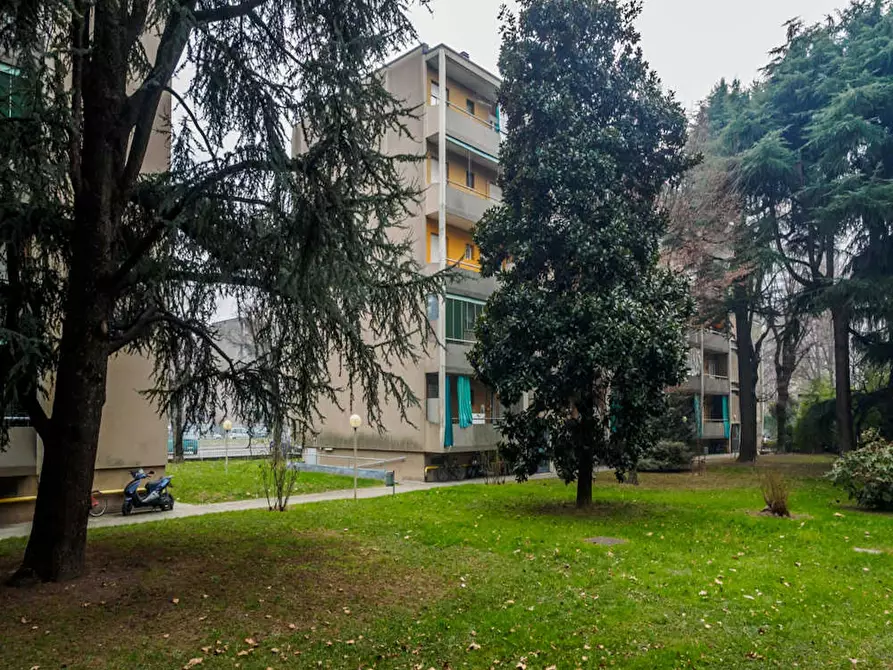 Immagine 8 di Camera in affitto  in Via Luca Ghini a Milano