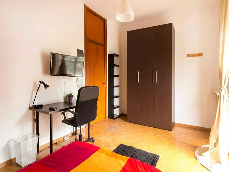 Immagine 5 di Camera in affitto  in Via Lattanzio a Milano