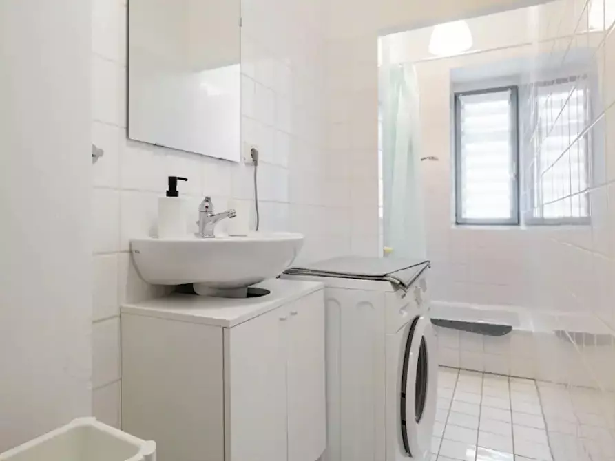 Immagine 2 di Appartamento in affitto  in Friesickestraße a Berlin