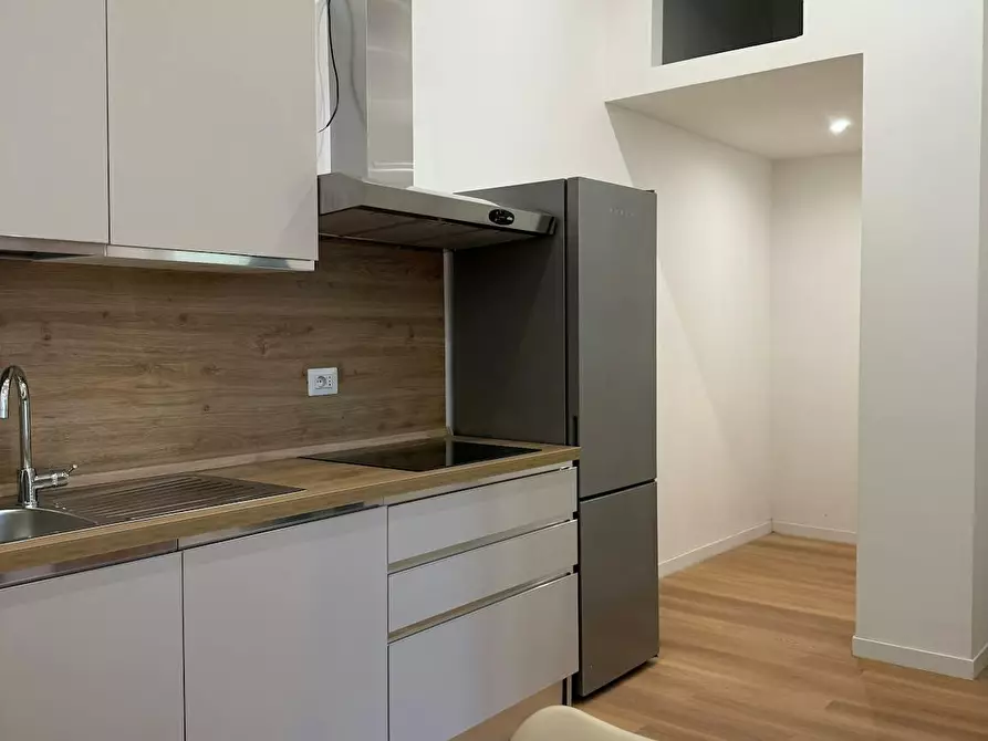 Immagine 9 di Appartamento in affitto  in Via Giulio e Corrado Venini a Milano