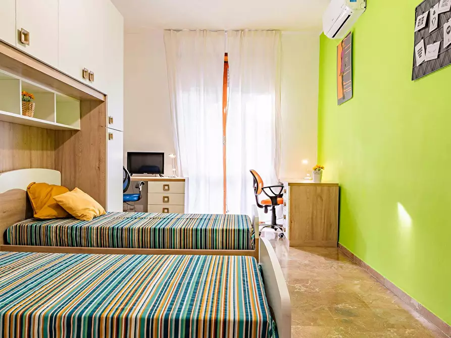 Immagine 8 di Camera condivisa in affitto  in Viale Enrico Martini a Milano