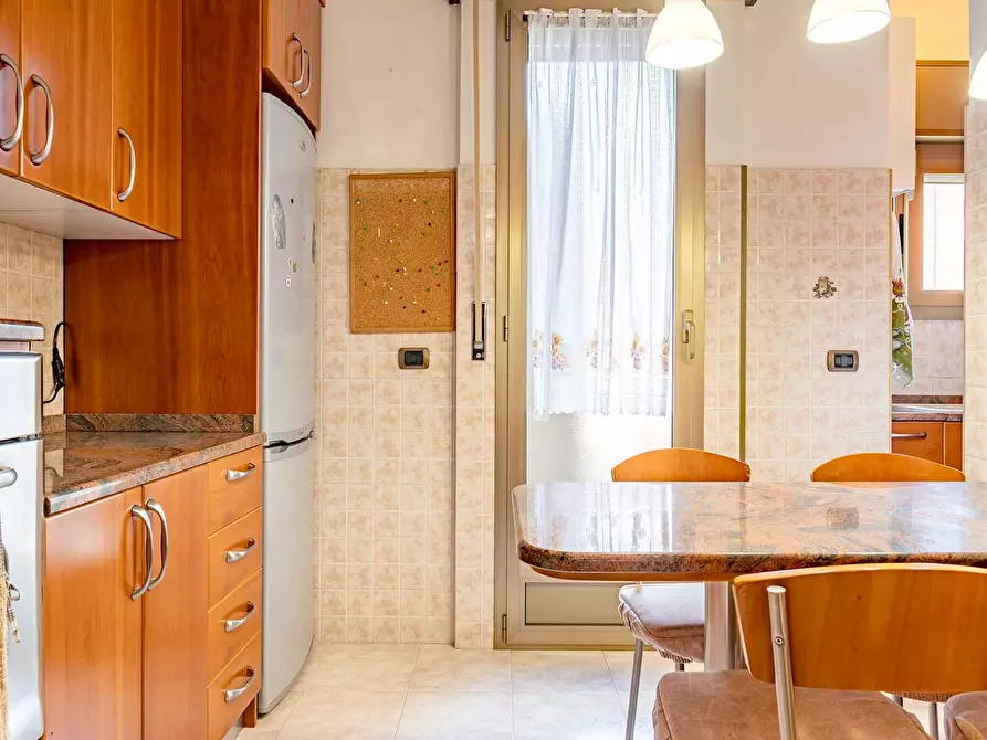 Immagine 10 di Camera in affitto  in Via Paolo Rotta a Milano