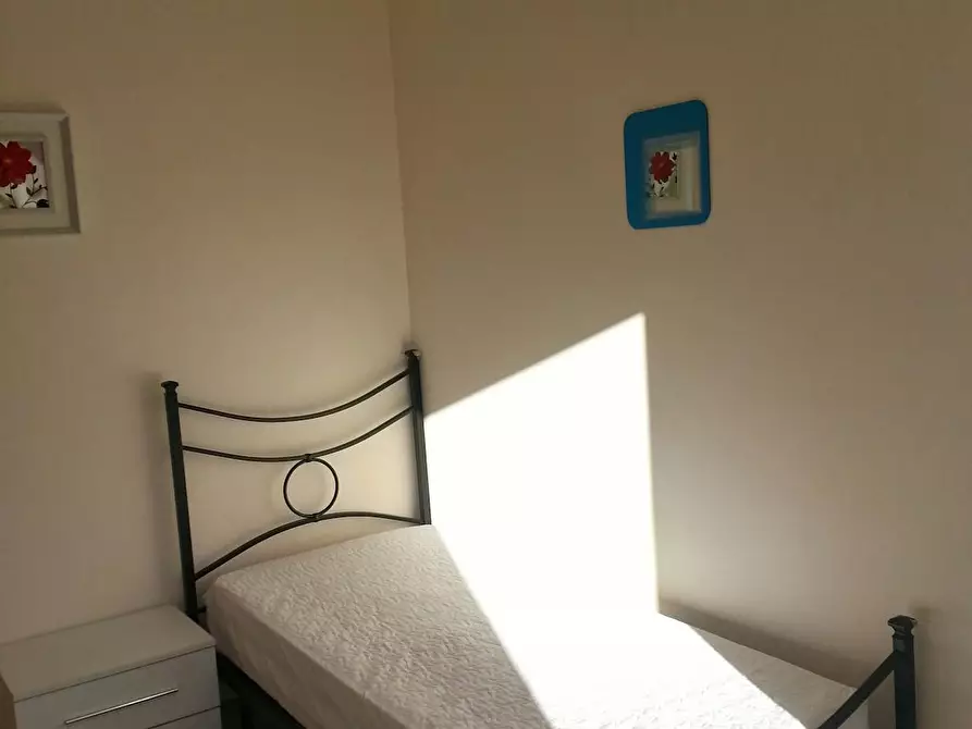 Immagine 2 di Camera in affitto  in Via Emilio De Marchi a Milano