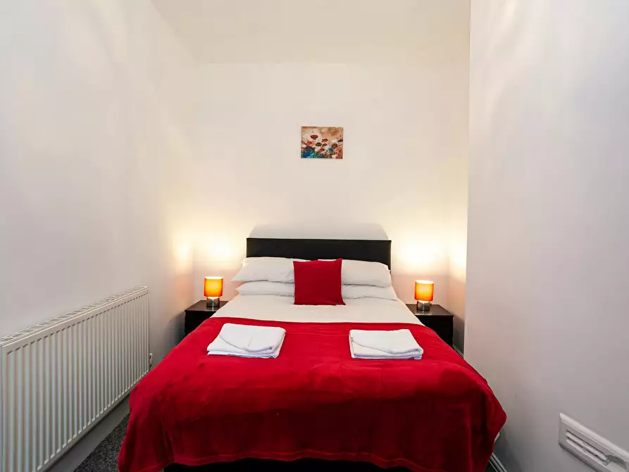 Immagine 8 di Casa indipendente in affitto  in Gilman Street a 