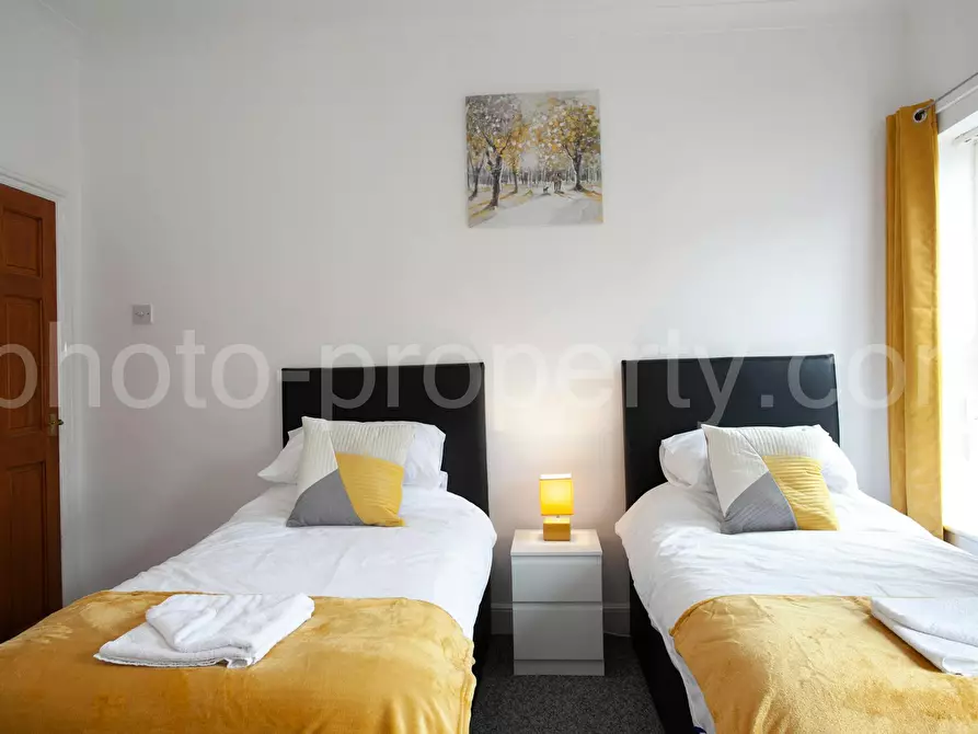 Immagine 5 di Casa indipendente in affitto  in Gilman Street a 