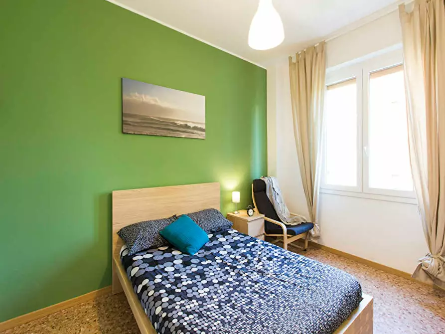 Immagine 1 di Camera in affitto  in Via Gallarate a Milano