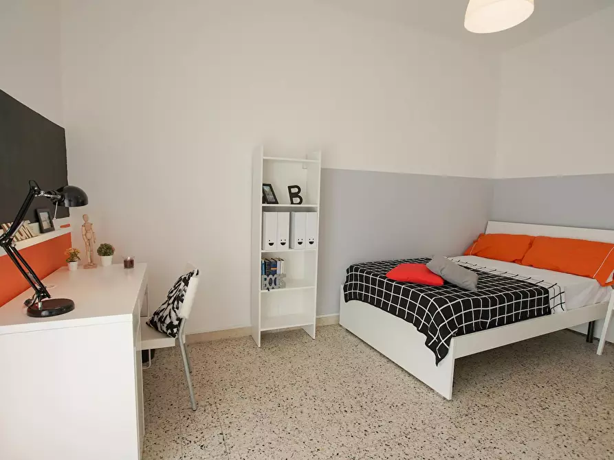 Immagine 3 di Camera in affitto  in Viale Colli Aminei a Napoli