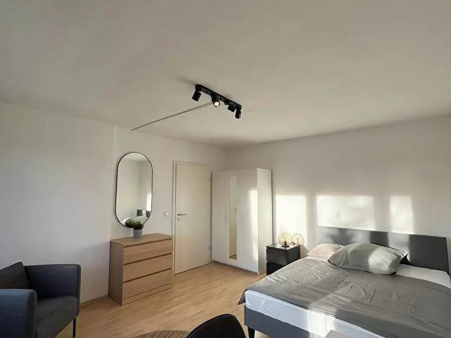 Immagine 2 di Camera in affitto  in Tizianstraße a Neubiberg
