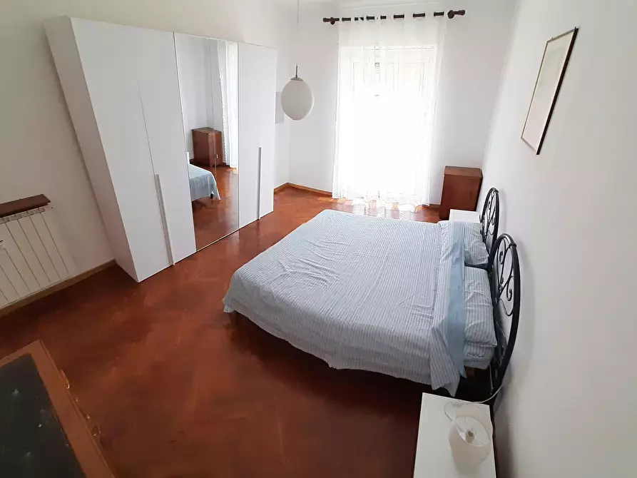 Immagine 3 di Camera condivisa in affitto  in Via Trinità a Torino