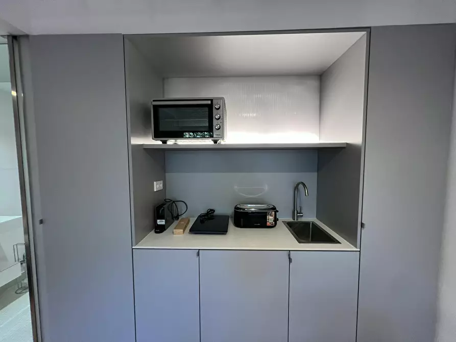 Immagine 9 di Casa indipendente in affitto  in Calle de Alfonso Fernández Clausells a Madrid