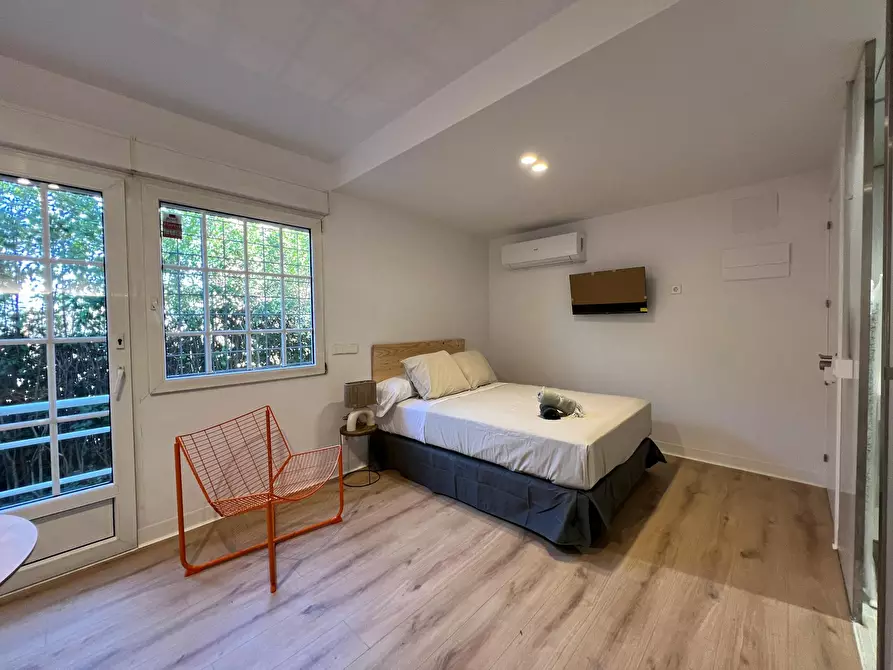 Immagine 1 di Casa indipendente in affitto  in Calle de Alfonso Fernández Clausells a Madrid