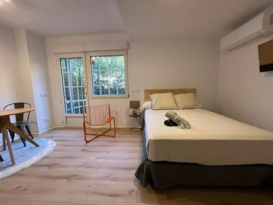 Immagine 2 di Casa indipendente in affitto  in Calle de Alfonso Fernández Clausells a Madrid