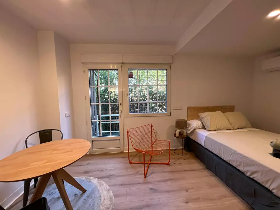 Immagine 5 di Casa indipendente in affitto  in Calle de Alfonso Fernández Clausells a Madrid