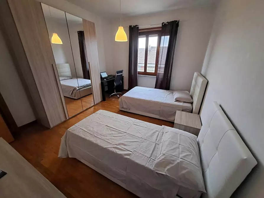 Immagine 8 di Camera condivisa in affitto  in Via Trinità a Torino