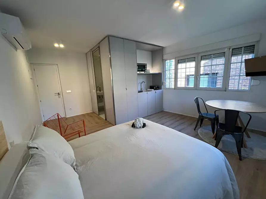 Immagine 6 di Casa indipendente in affitto  in Calle de Alfonso Fernández Clausells a Madrid