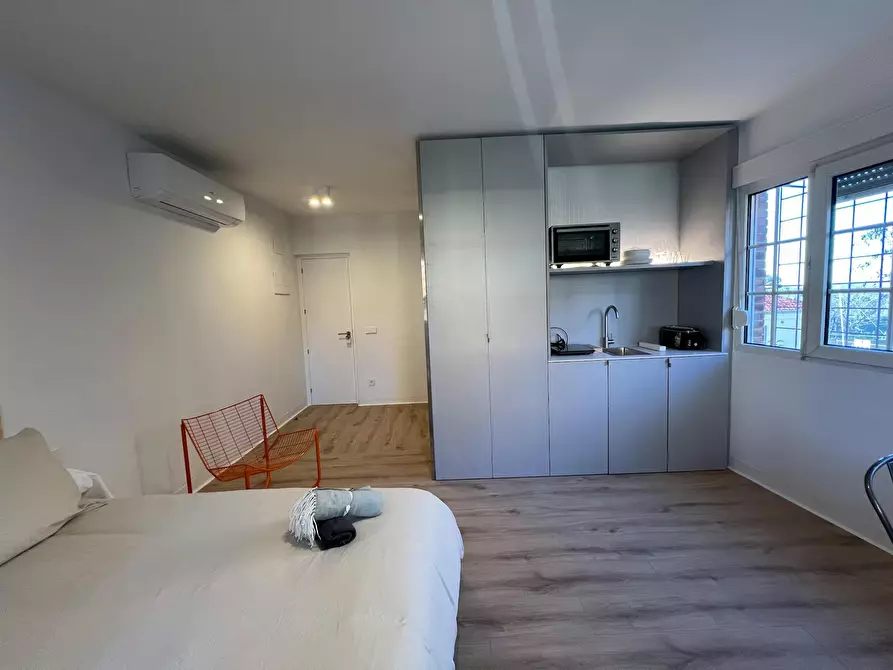 Immagine 9 di Casa indipendente in affitto  in Calle de Alfonso Fernández Clausells a Madrid