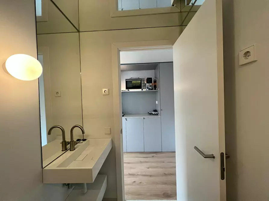 Immagine 7 di Casa indipendente in affitto  in Calle de Alfonso Fernández Clausells a Madrid