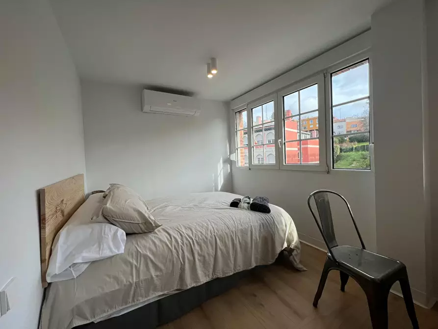 Immagine 1 di Casa indipendente in affitto  in Calle de Alfonso Fernández Clausells a Madrid