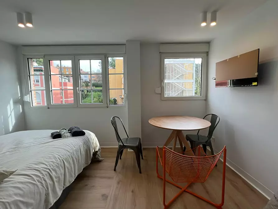 Immagine 3 di Casa indipendente in affitto  in Calle de Alfonso Fernández Clausells a Madrid