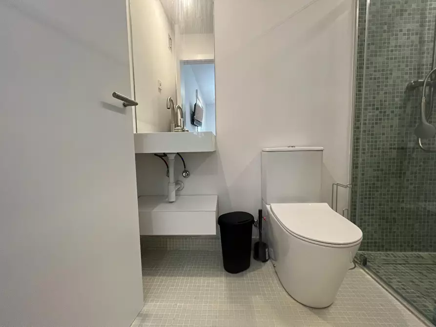 Immagine 7 di Casa indipendente in affitto  in Calle de Alfonso Fernández Clausells a Madrid