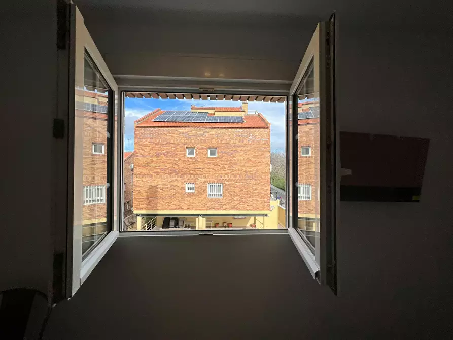Immagine 9 di Casa indipendente in affitto  in Calle de Alfonso Fernández Clausells a Madrid