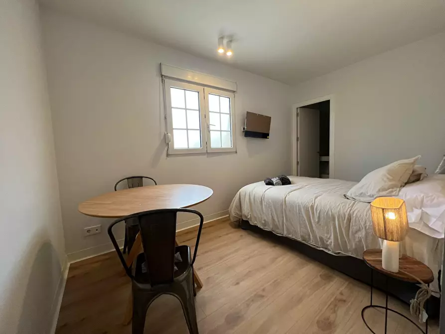 Immagine 3 di Casa indipendente in affitto  in Calle de Alfonso Fernández Clausells a Madrid