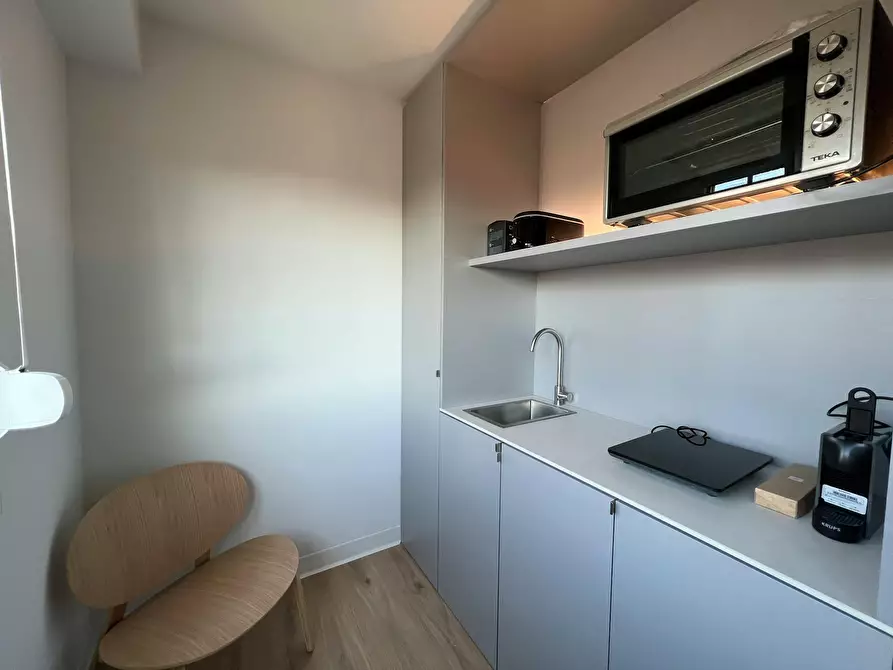 Immagine 9 di Casa indipendente in affitto  in Calle de Alfonso Fernández Clausells a Madrid