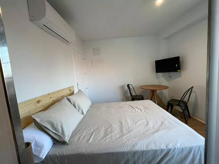 Immagine 5 di Casa indipendente in affitto  in Calle de Alfonso Fernández Clausells a Madrid