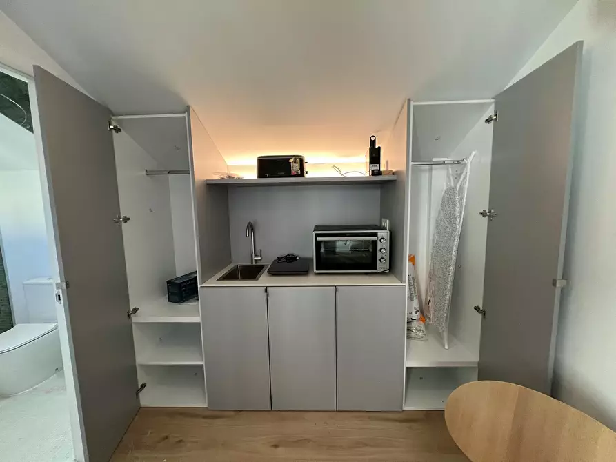 Immagine 8 di Casa indipendente in affitto  in Calle de Alfonso Fernández Clausells a Madrid