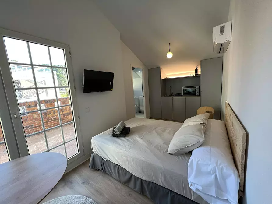 Immagine 1 di Casa indipendente in affitto  in Calle de Alfonso Fernández Clausells a Madrid