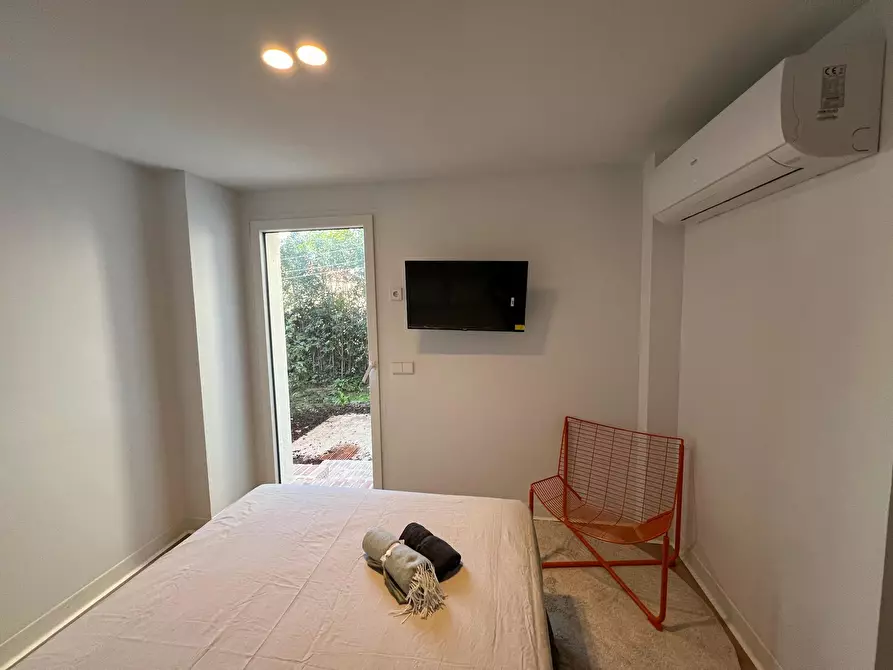 Immagine 4 di Casa indipendente in affitto  in Calle de Alfonso Fernández Clausells a Madrid