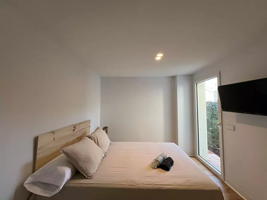 Immagine 3 di Casa indipendente in affitto  in Calle de Alfonso Fernández Clausells a Madrid