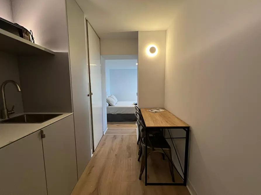 Immagine 10 di Casa indipendente in affitto  in Calle de Alfonso Fernández Clausells a Madrid