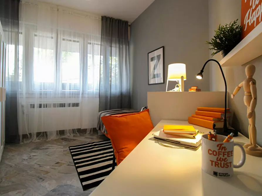 Immagine 3 di Camera in affitto  in Via Laura Bassi Veratti a Bologna