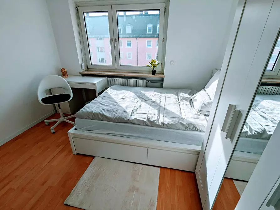 Immagine 3 di Camera in affitto  in Franz-Metzner-Straße a München