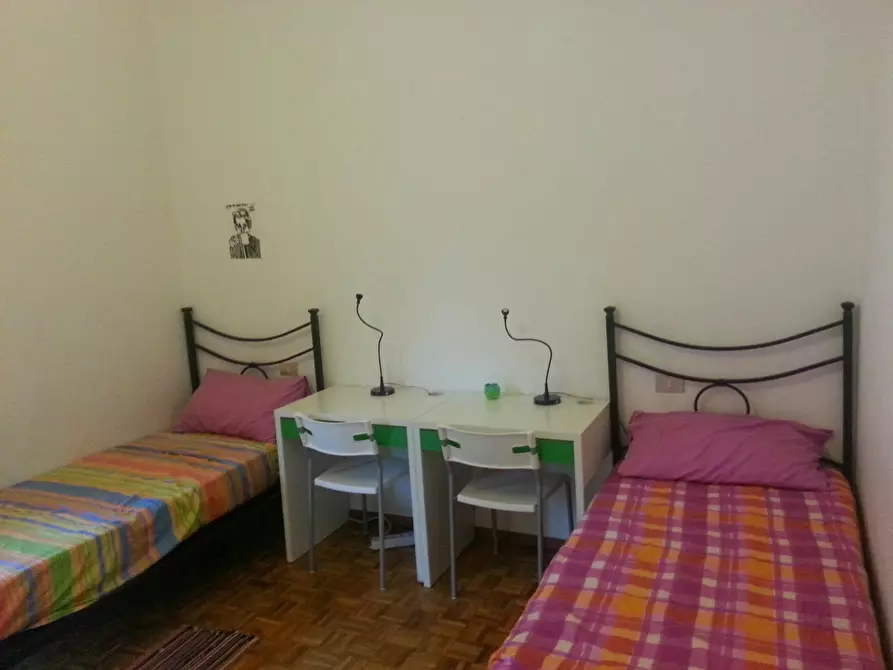 Immagine 1 di Camera in affitto  in Via Emilio De Marchi a Milano