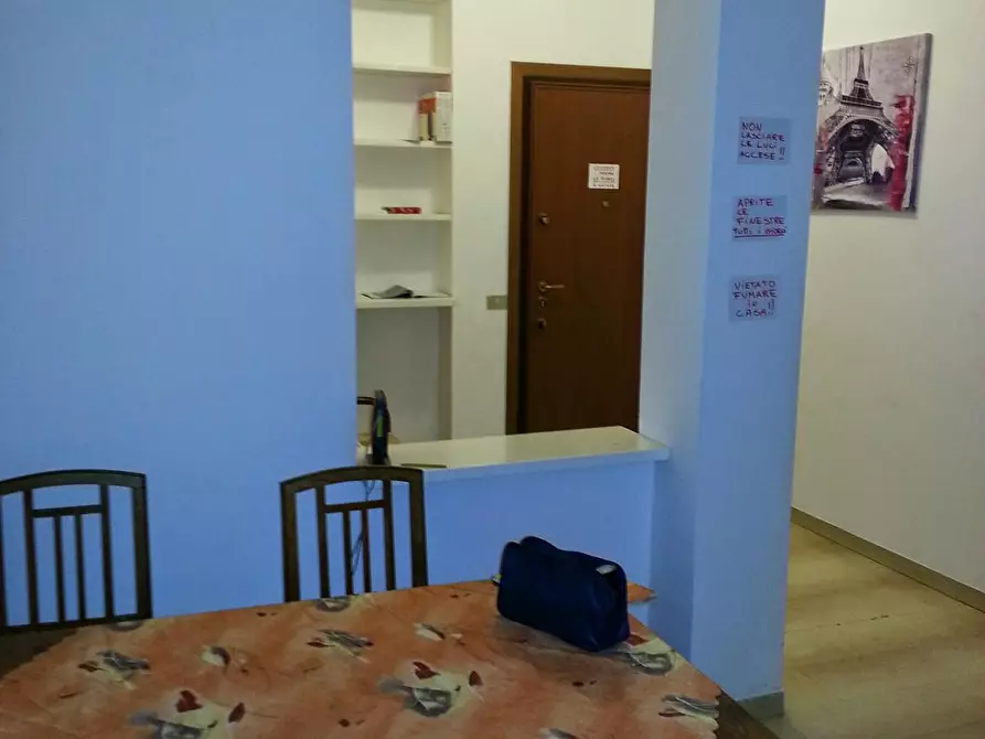 Immagine 10 di Camera in affitto  in Via Emilio De Marchi a Milano