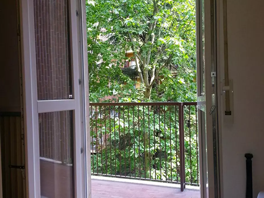 Immagine 4 di Camera in affitto  in Via Emilio De Marchi a Milano