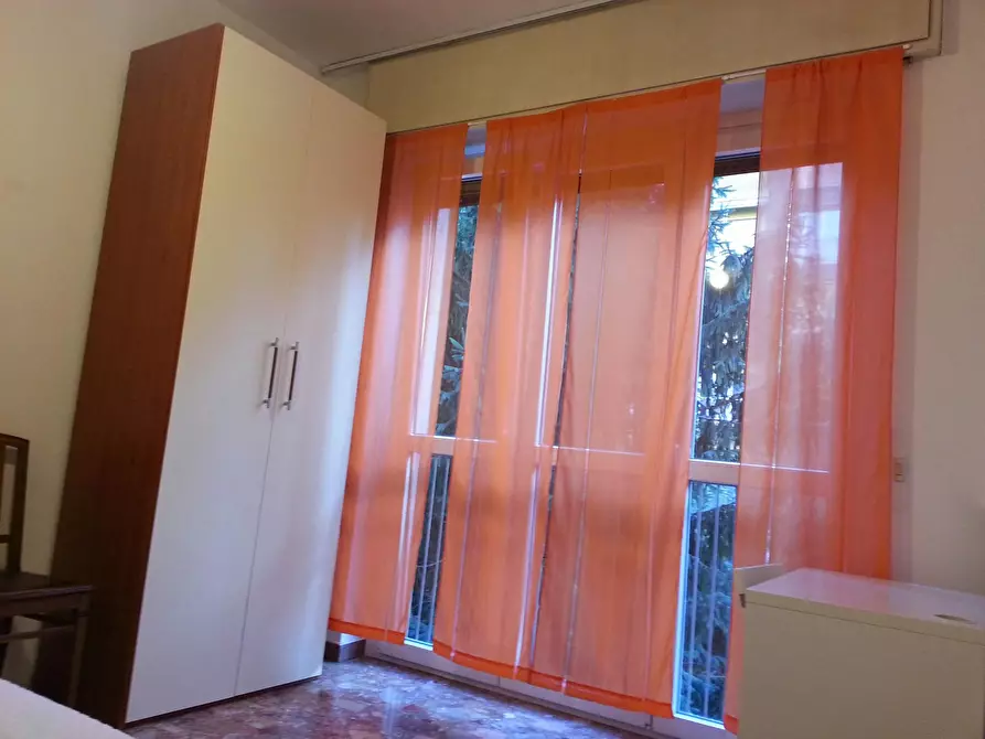 Immagine 5 di Camera in affitto  in Via Emilio De Marchi a Milano