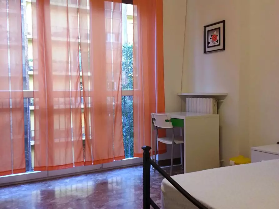 Immagine 3 di Camera in affitto  in Via Emilio De Marchi a Milano